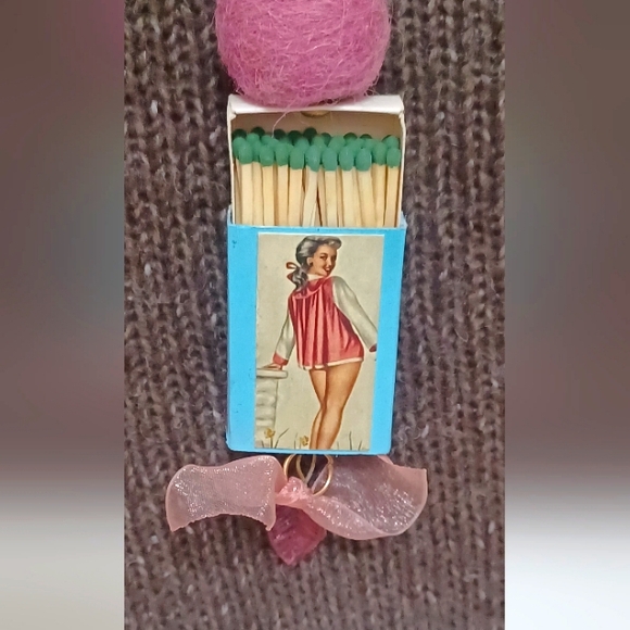 Handmade Necklace: - Picture 2 of 8